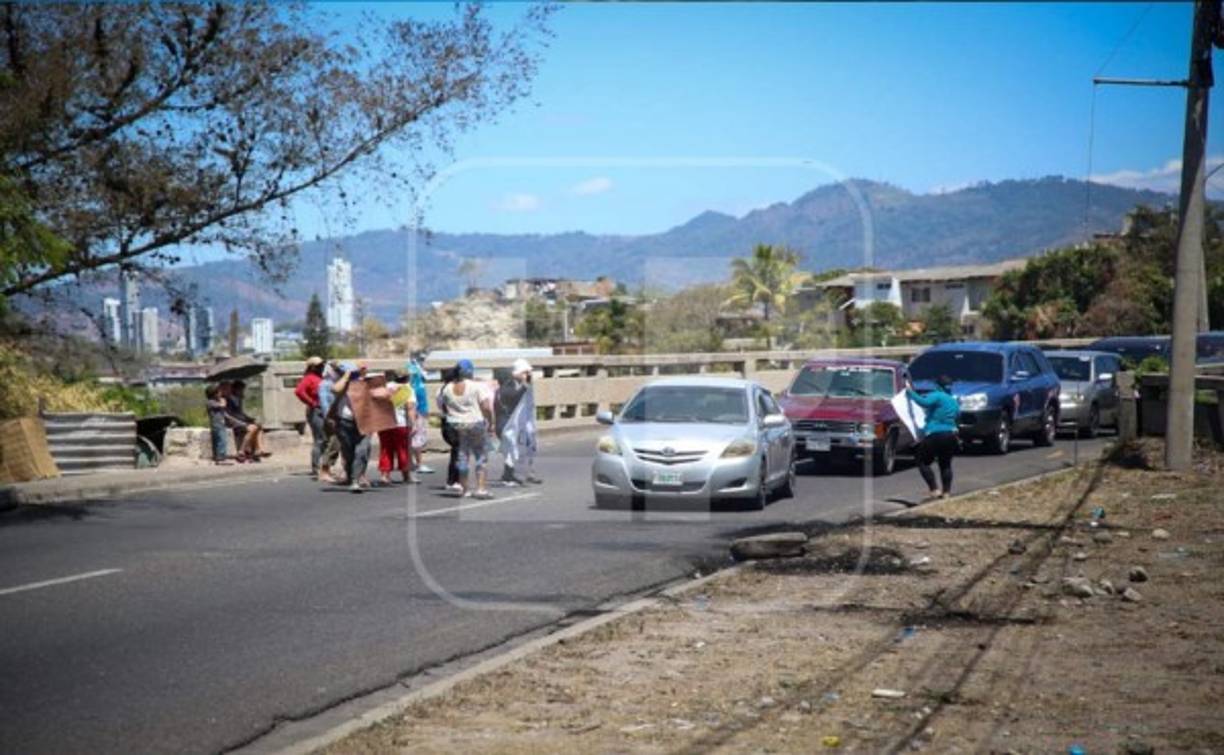 Todos alegaron que ya no soportan la situación, por lo que piden ayuda a las autoridades de Gobierno.