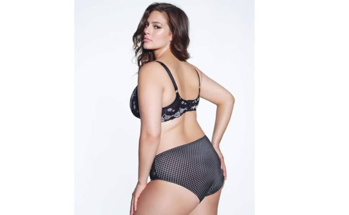 Ashley Graham será la primera modelo de tallas grandes que aparecerá en este especial, aunque lo hará en un anuncio y no en uno de sus famosos editoriales de moda