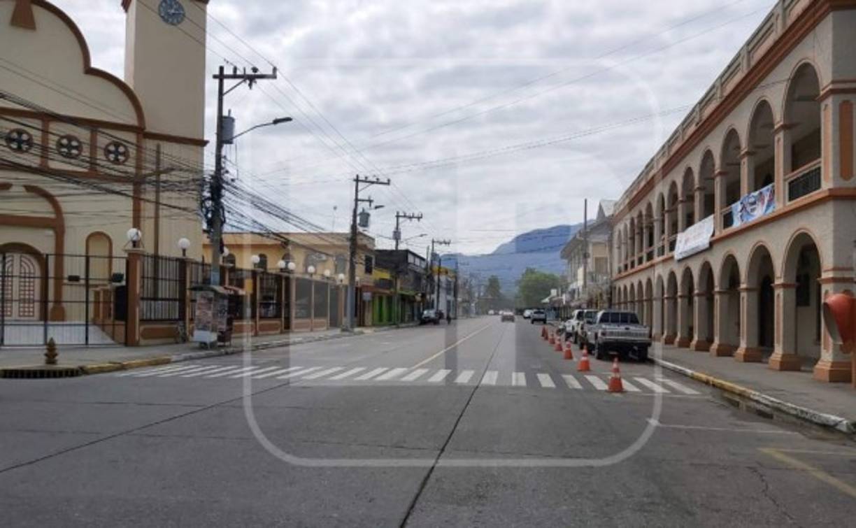 Las autoridades hondureñas también cerraron los aeropuertos Toncontin, de Tegucigalpa y Golosón de La Ceiba, lo que ha alterado los planes de viaje de decenas de pasajeros de vuelos locales e internacionales.