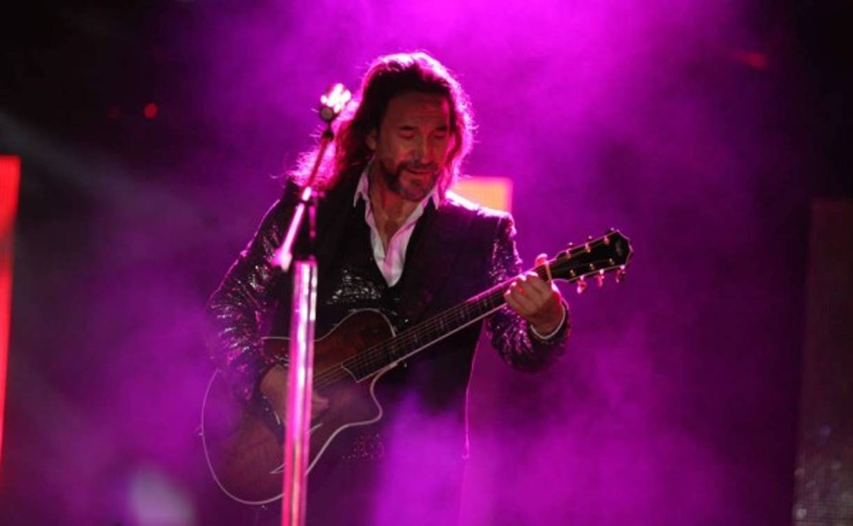 Marco Antonio Solís cautivó con sus melodías al público.<br/>