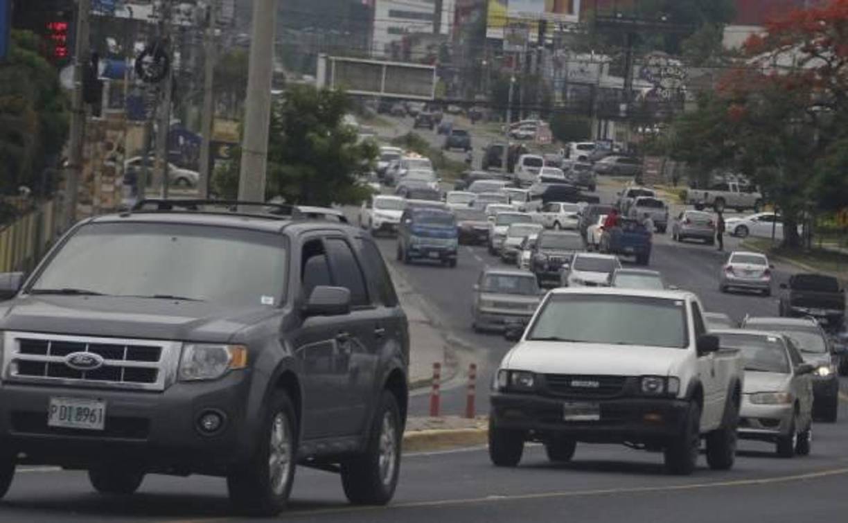 A los meses llegan con una nota de embargo a decomisar el carro porque el vendedor anterior lo había empeñado por cierto dinero y se acortaron los plazos.