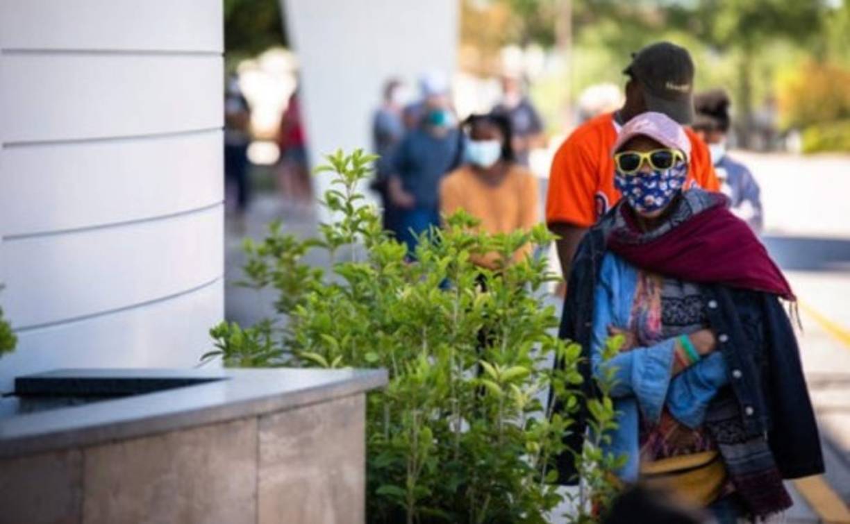 Según Deere, las normas que ha presentado el presidente para reabrir EEUU están basadas en un enfoque científico que ha sido acordado por los principales expertos en salud y enfermedades infecciosas del gobierno federal. La salud del pueblo estadounidense sigue siendo la principal prioridad del presidente Trump.