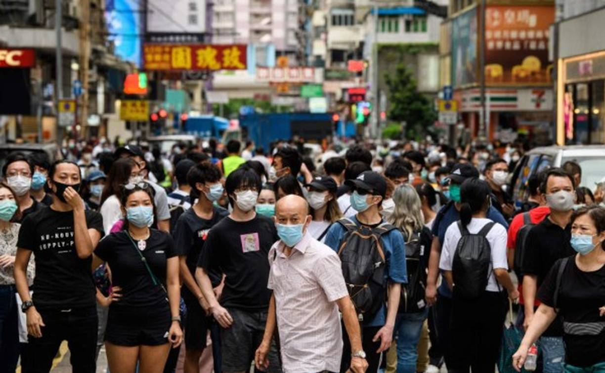 Mientras tanto, en Pekín, se clausuró la Conferencia Consultiva Política del Pueblo Chino, un órgano asesor sin poder alguno que eleva las propuestas de sus más de 2,000 representantes (escogidos entre diversos sectores de la sociedad) a la ANP para su valoración.