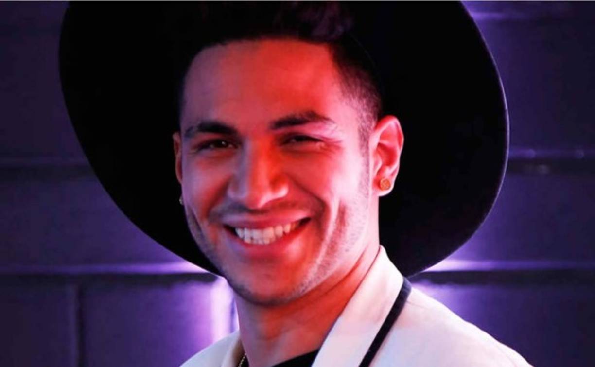 'Rebelde y amistoso', así se define Jason, el hondureño que participa en el nuevo reality de la cadena de televisión Telemundo, 'Gran Hermano'.