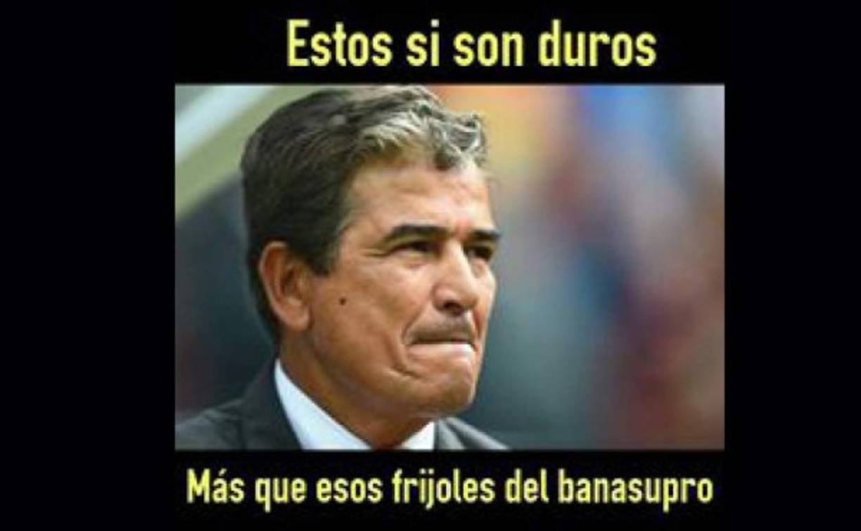 Ni el técnico Jorge Luis Pinto se escapa del ingenio de los hondureños.