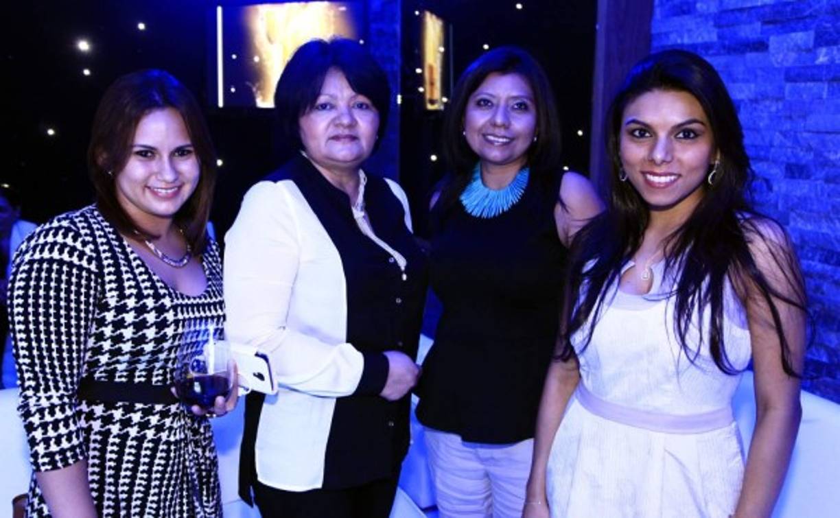 Paola Gonzales, Lupita Mongie, Mariela Monge y Marisela Larios.