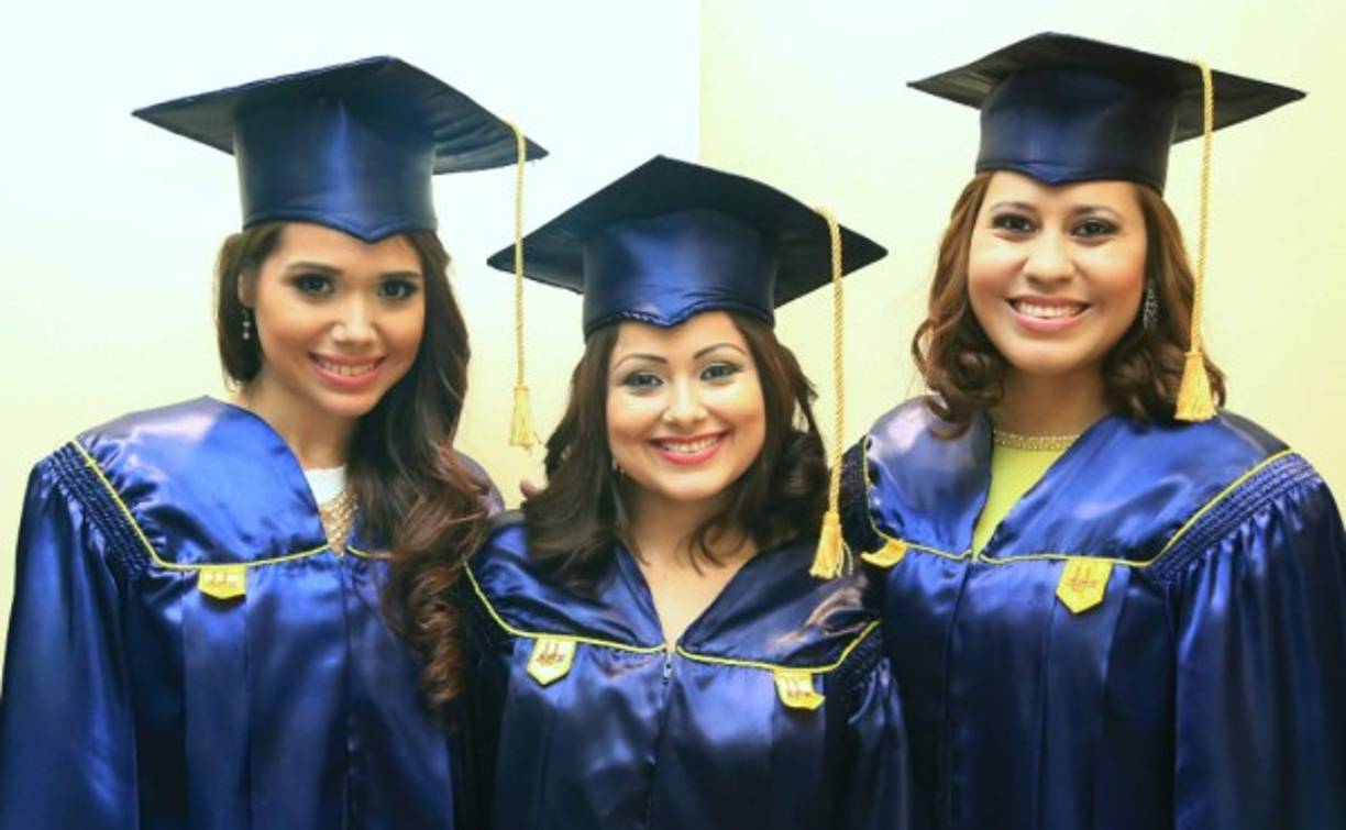 Denise Pérez, Emy Pineda y Andrea Reyes .