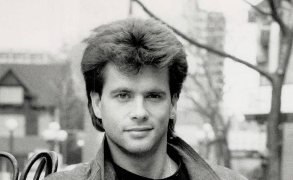 Lorezo fue hijastro de la estrella del cine de natación Esther Williams, quien se casó con su padre cuando él tenía 11 años.