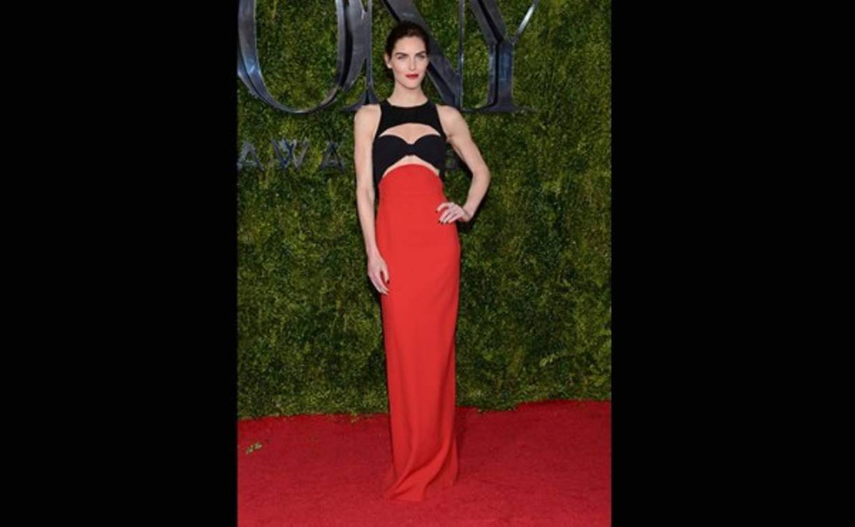 Hilary Rhoda vestida de Michael Kors.