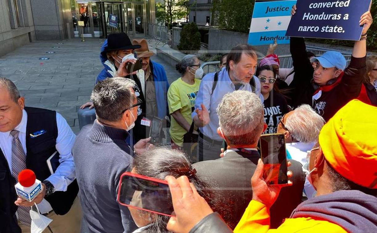 Esto se da en Estados Unidos poco más de un año de que su hermano Juan Antonio “Tony” Hernández fuera condenado en Nueva York a cadena perpetua más 30 años de prisión.