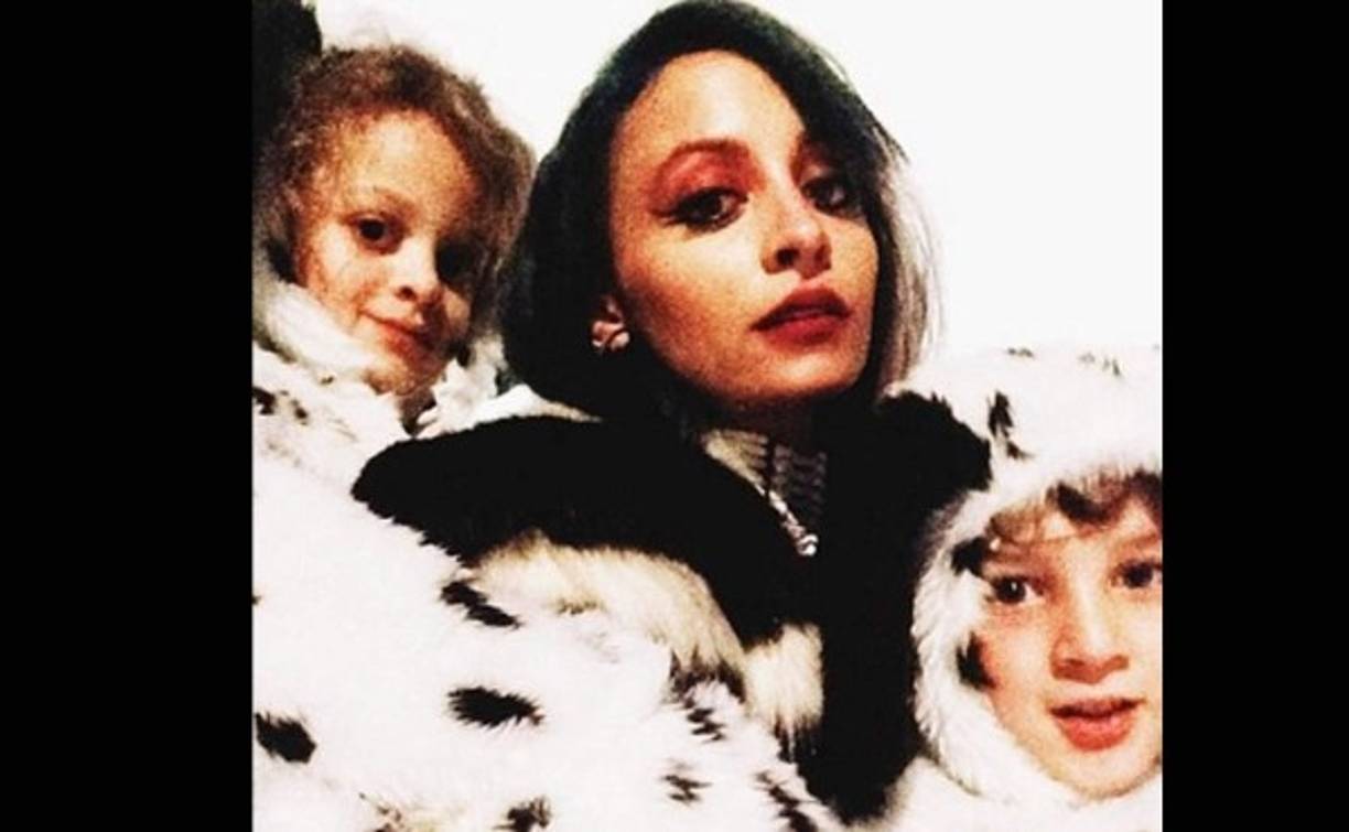 Nicole Ritchie se vistió de Cruella De Vil.