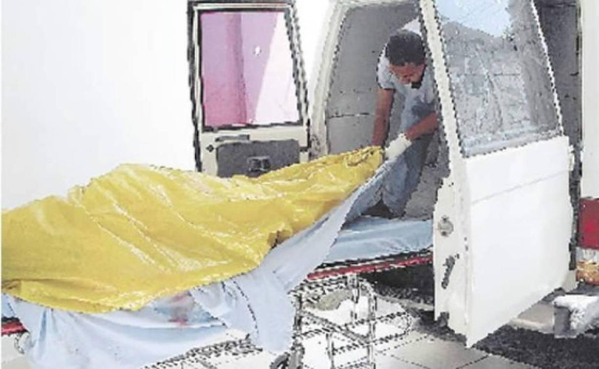 En marzo de 2008, la norteamericana Bárbara Sue Fojtasek llegó a la isla de Roatán en un viaje de placer, pero encontró la muerte. Sue, de 44 años, murió luego de sufrir una caída de 20 metros cuando practicaba el deporte conocido como canopy.