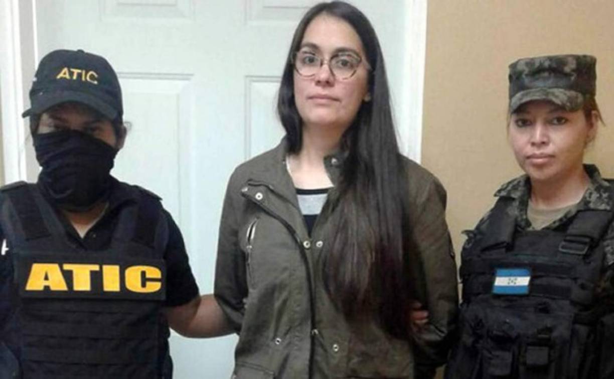 Cabe recordar que la popularmente conocida como la palillona fungió como socia fundadora de la empresa de maletín INSUMEDIC y fue condenada el 6 de diciembre de 2016 a 12 años tres meses de reclusión por el desfalco al IHSS. Su madre fue sentenciada el 7 de septiembre de 2020 a ocho años de reclusión por el mismo delito. <br/>