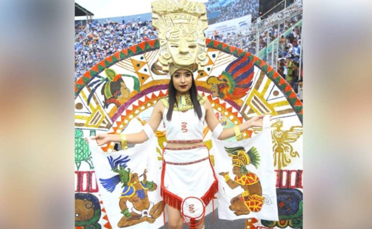 Los desfiles patrios en conmemoración del 197 aniversario de la Independencia de Honduras se han visto engalanados de hermosos trajes típicos y ecológicos.