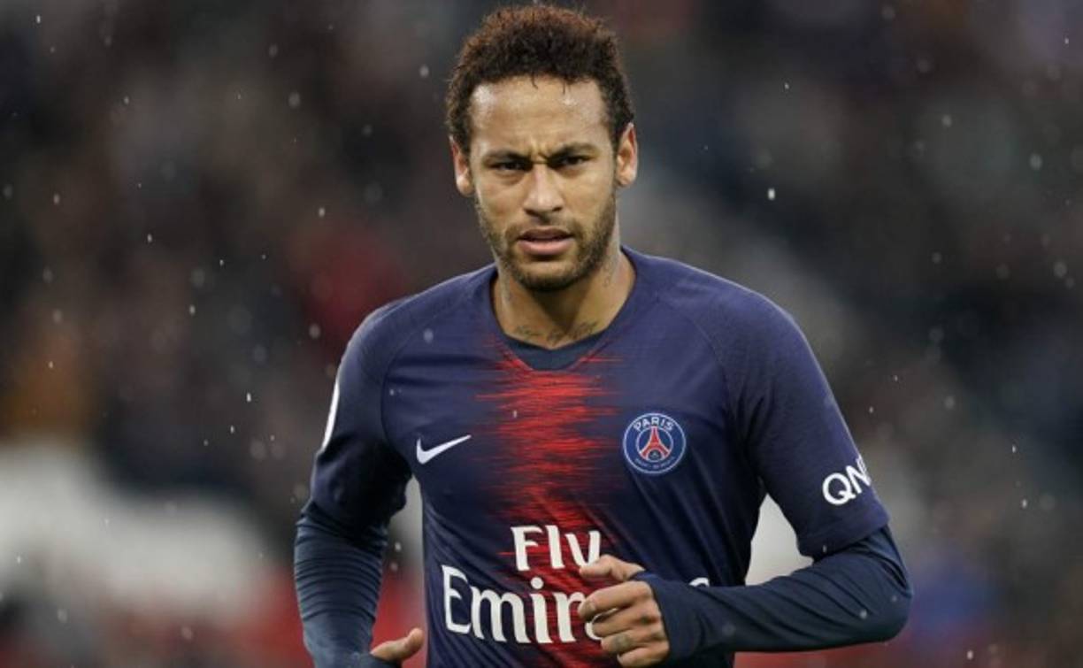 Según Mundo Deportivo, Neymar 'quiere abandonar el Paris Saint-Germain a toda costa'. El delantero se ha propuesto salir del Parque de los Príncipes sea como sea y está moviendo todos los hilos para ver cumplido su deseo.