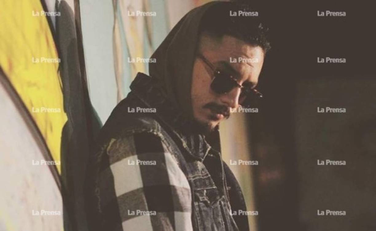 Aunque Sabillón es de origen sampedrano, sus padres se lo llevaron desde niños para Estados Unidos donde hizo su educación primaria y secundaria.