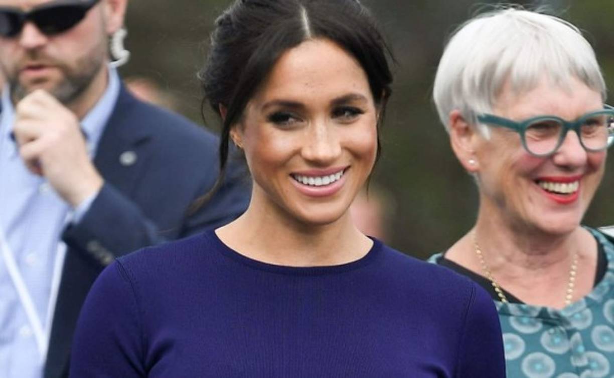 El último día de la gira de los duques de Sussex estuvo marcado por la polémica debido a un aparente error de vestuario de Meghan.<br/><br/>La duquesa sorprendió con una falda que parecía ser traslucida, un error 'garrafal' entre la realeza.