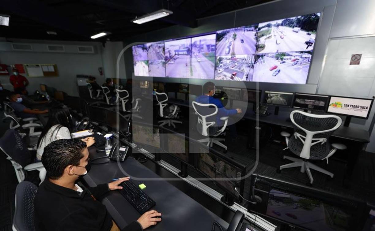 Además agregó :“Tendremos tres policías en el Centro de Movilidad que serán un enlace para que comuniquen los hechos a las patrullas más cercanas y estas lleguen a los lugares del suceso en el menor tiempo posible con el fin de dar una respuesta positiva.Con este apoyo de la Municipalidad podemos decir que SPS se está cubriendo casi al 100%”.