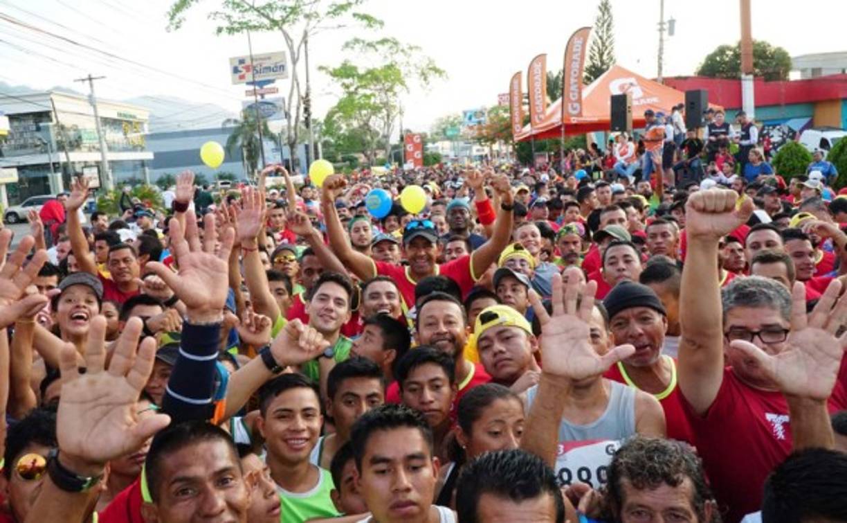 Desde las primeras horas del domingo (5:00 am), la atención de la ciudad giró entorno a esta fiesta deportiva.