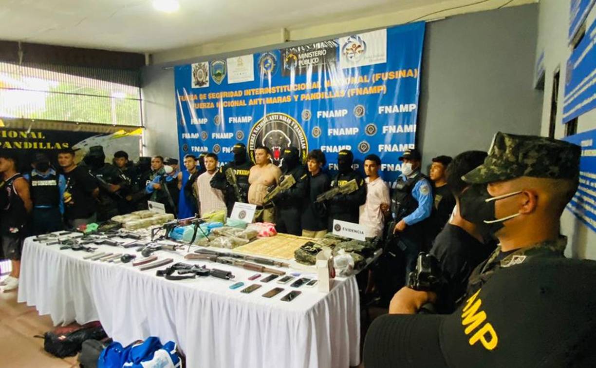 Todos cayeron durante el operativo de inteligencia que estuvieron preparando las autoridades. 