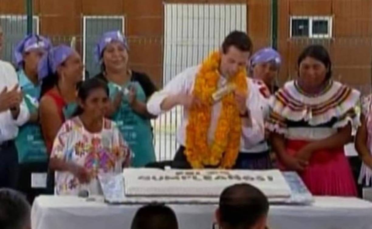 Del plato a la boca se cae... el pastel, diría el dicho y hoy el presidente mexicano le hizo honor a la frase. ¡Qué año para Peña Nieto!