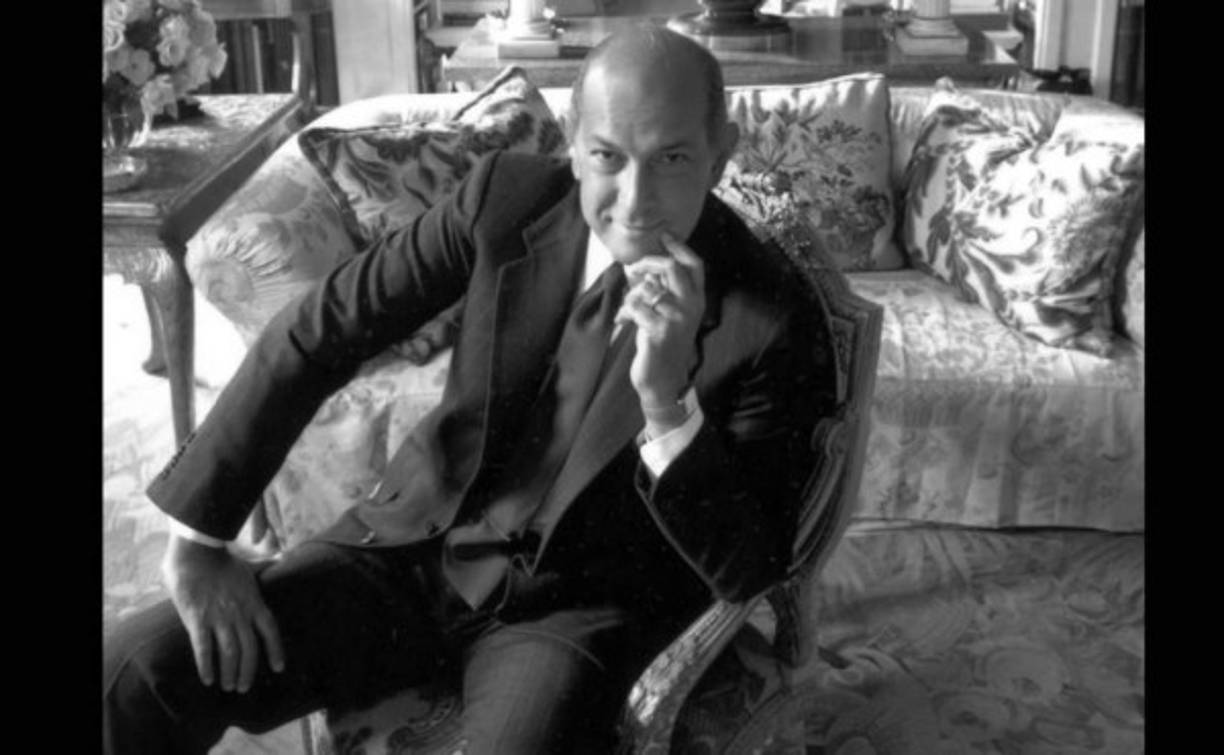 'Camina como si tres hombres caminasen detrás de ti', dijo en una ocasión. Y con esa frase solo pretendía encender la mecha de la coquetería, probablemente uno de los motores más fuertes que tiene la mujer.