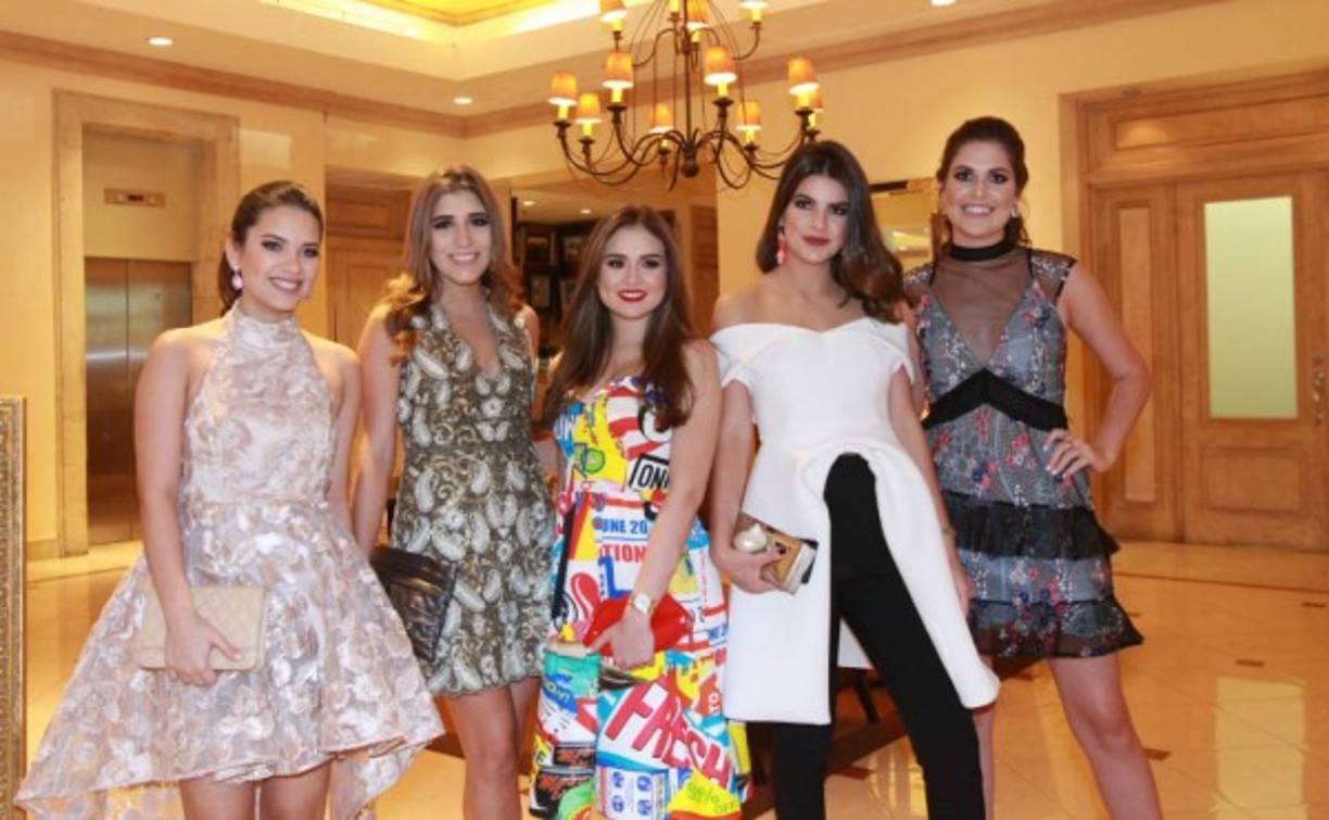 Eugenia Salgado, Antonella Kafati, Natalia Guillén, Isabella Jaar y Fernanda Belot.