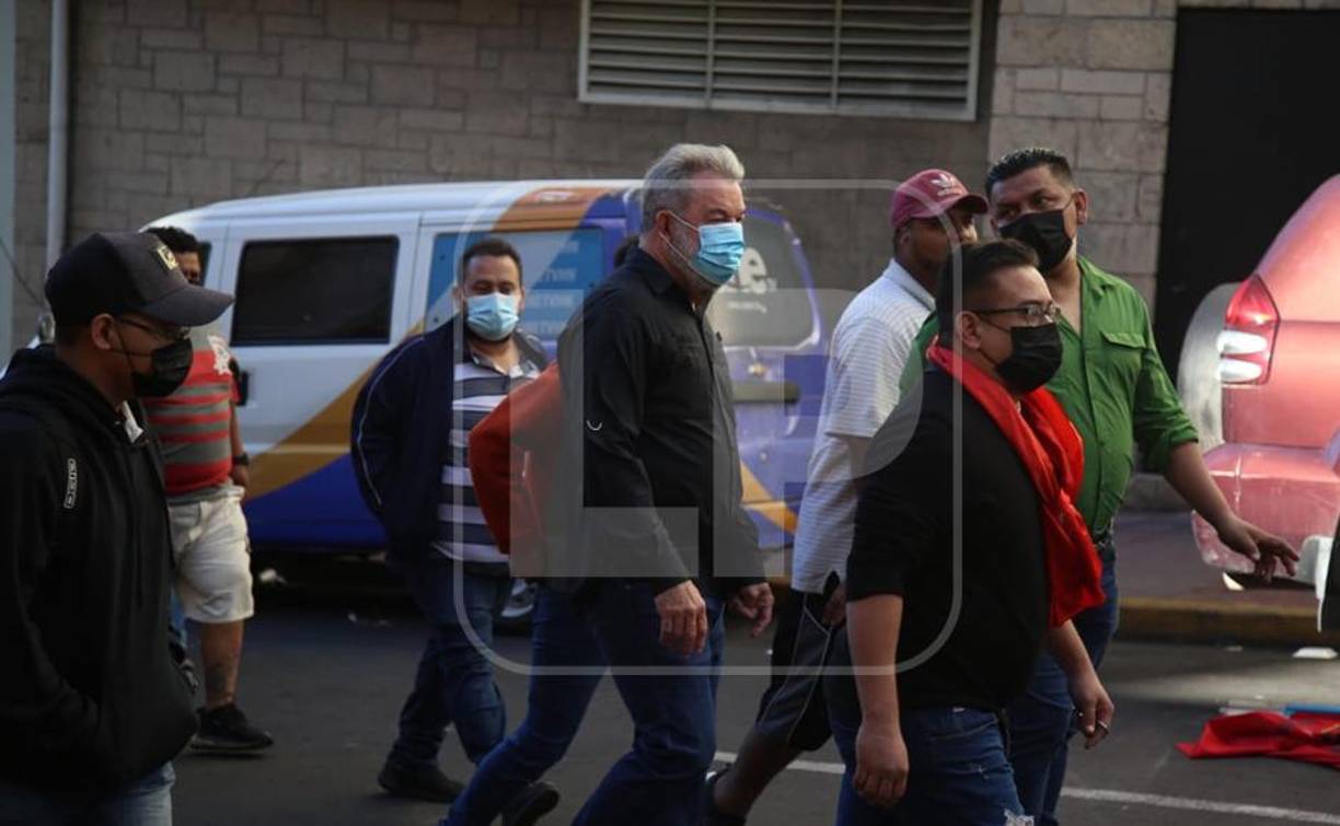 Roberto Contreras, próximo alcalde de San Pedro Sula, llegando al Congreso Nacional. 