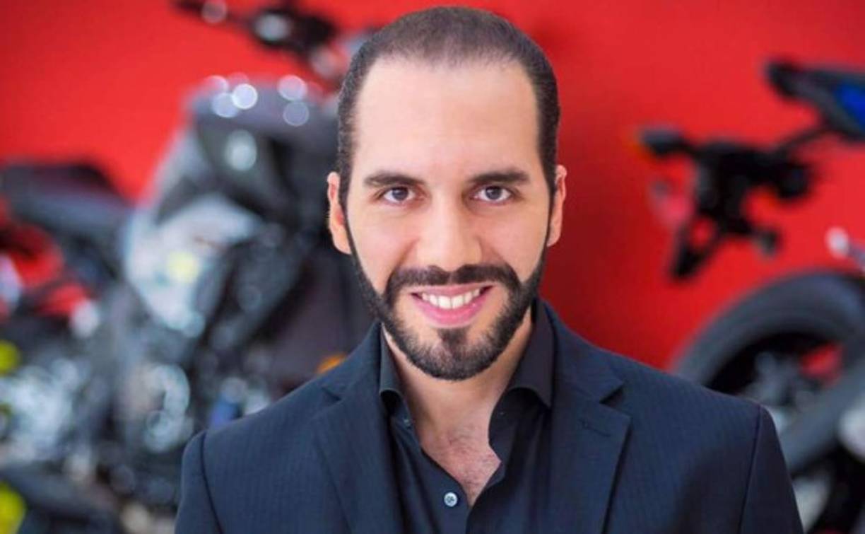 Tras ser expulsado del Frente Farabundo Martí para la Liberación Nacional (FMLN, izquierda), el alcalde de la capital de El Salvador, Nayib Bukele, anunció su intención de presentarse a los comicios presidenciales de 2019. “He decidido luego de una larga reflexión... que quiero lanzar un movimiento para buscar la Presidencia de la república en el año 2019”, explicó en un video difundido en su Facebook.