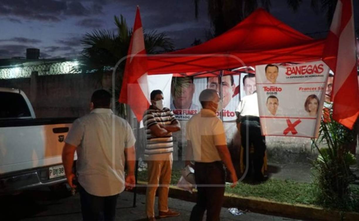 Cientos de integrantes de los partidos políticos en Honduras madrugaron este domingo 14 de marzo para afinar detalles previo a las elecciones internas 2021.