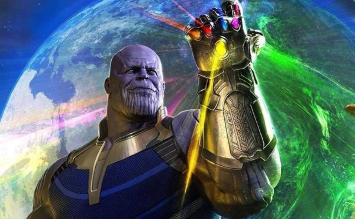 Después de ver como casi todos los vengadores son destruidos junto con la mitad del universo cuando Thanos logra su objetivo y consigue las seis piedras infinitas, se puede ver a Nick Fury (Samuel L. Jackson) y Maria Hill (Cobie Smulders) ideando una fórmula para salir del apuro, pero un vehículo se estrella contra ellos, cuando salen de su auto Maria Hill comienza a convertirse en polvo y Nick Fury se da cuenta de lo que está pasando.<br/>