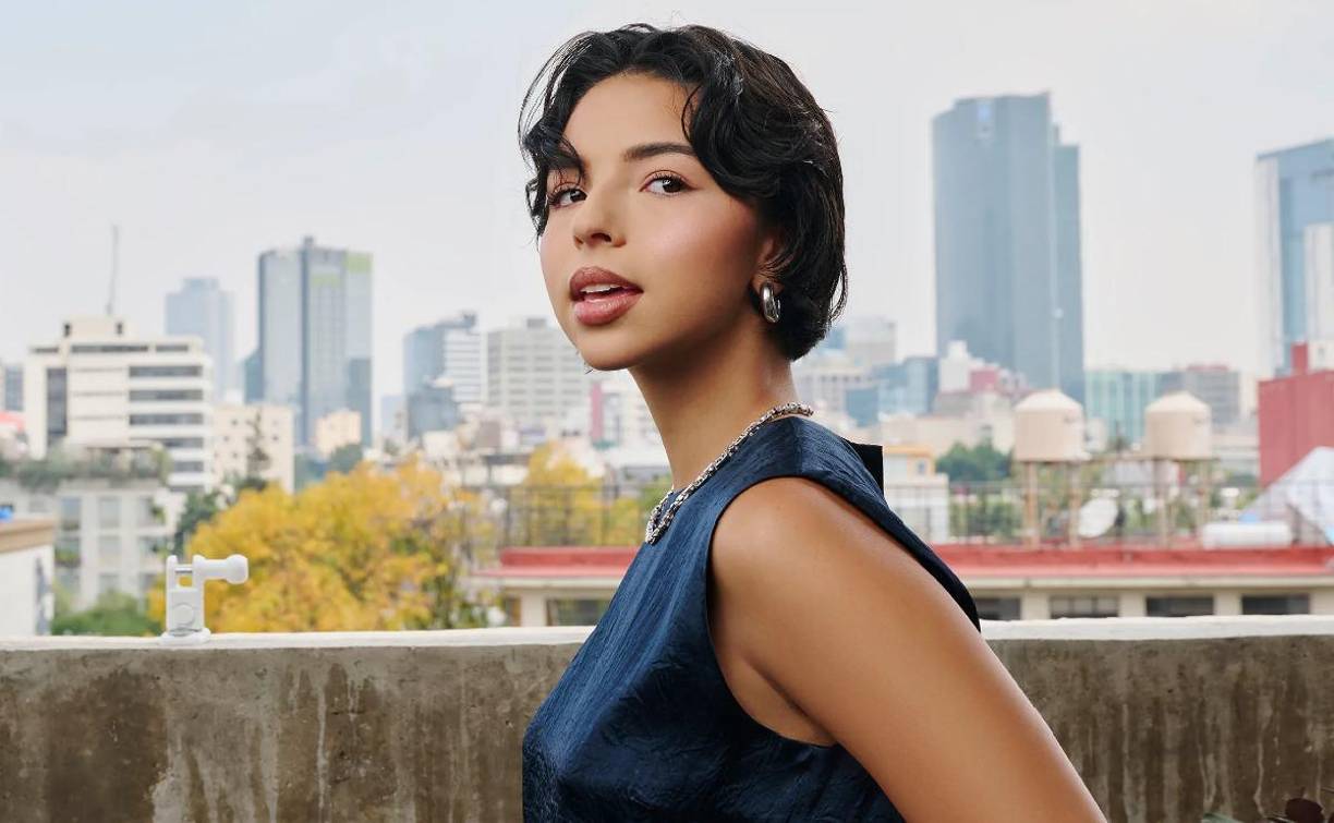 A pesar de la controversia y campaña digital para que a la cantante Ángela Aguilar no se le entregase el reconocimiento de Mujer del Año de Glamour, por no ser digna de él, la revista días antes confirmó que siempre si se lo entregarían porque están reconociendo la trayectoria y talento de la cantante, no su vida personal.