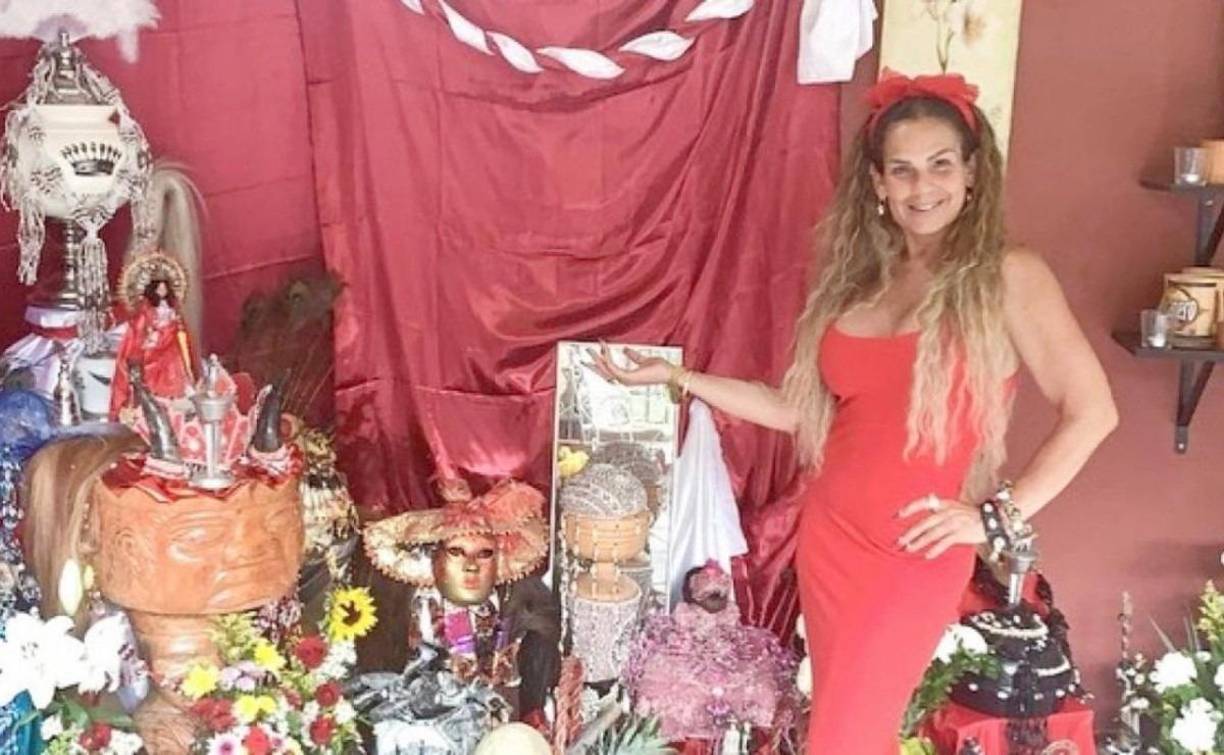 Hace unos meses, en una entrevista de Niurka con Yordi Rosado, la cubana fue contundente al decir que hace santería: “yo soy santera”, afirmó. 