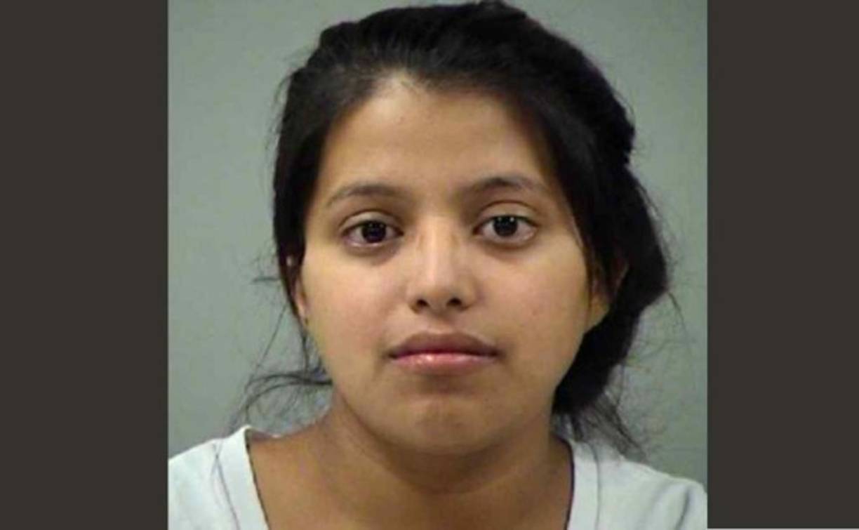 Una niñera fue arrestada sospechosa de abusar sexualmente de un menor de cuatro años en Texas, Estados Unidos. La joven ha sido identificada con el nombre de Esmeralda Marie Medellín (18), quien fue arrestada bajo sospecha por los hechos ocurridos el pasado 28 de marzo.