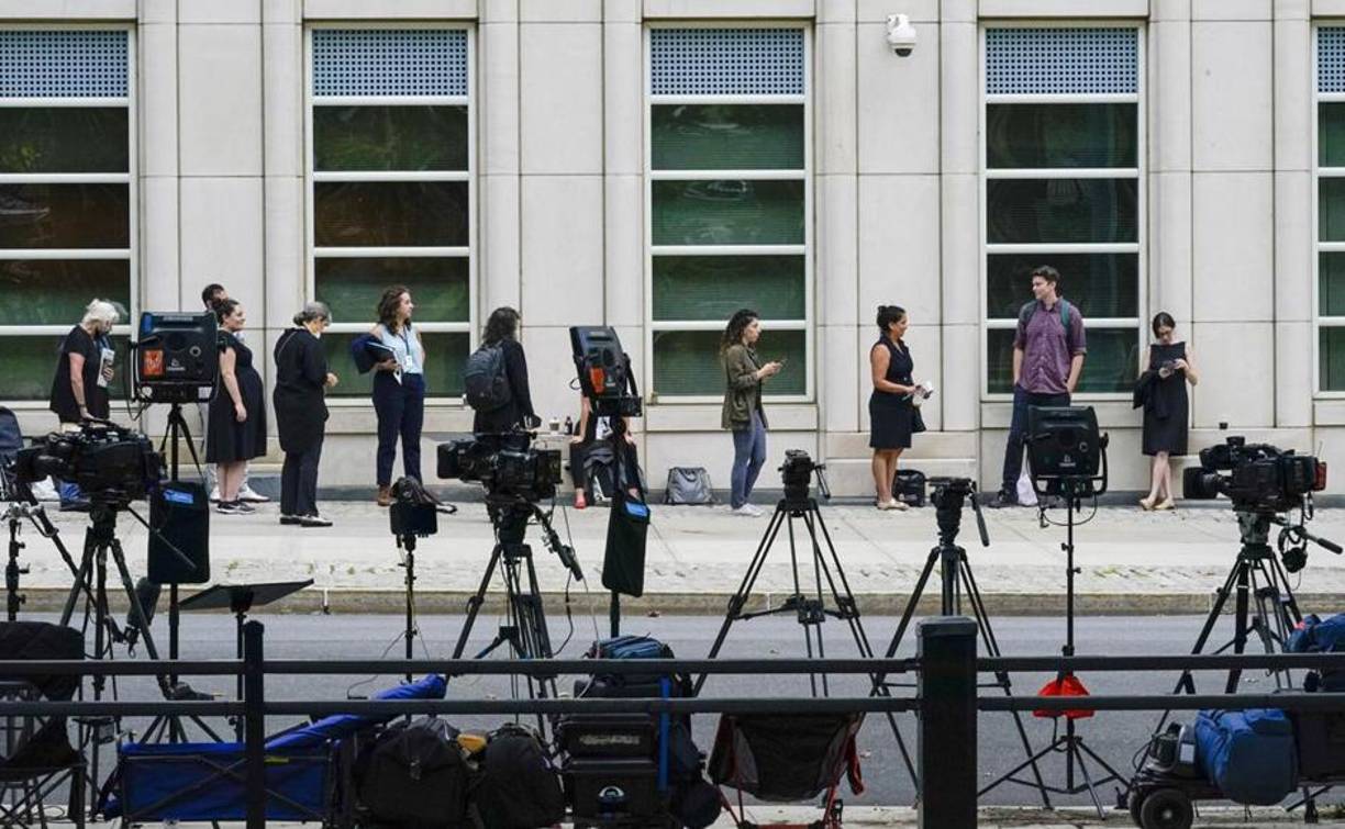 Los medios de comunicación también tendrán su espacio para seguir de cerca la audiencia del exmandatario hondureño. 