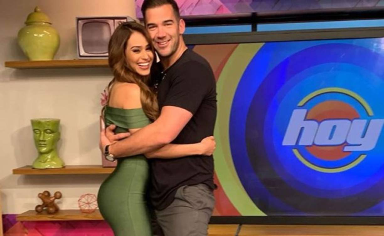 Howes y García hicieron oficial su relación después de varios meses de romance.<br/>Conoce más sobre el hombre que le robó el corazón a la mujer más deseada de la televisión mexicana.