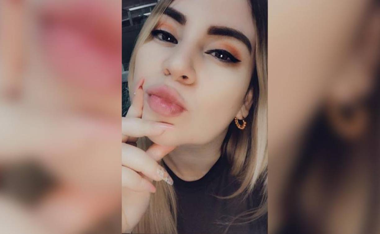 A la escena del crimen llegaron parientes de la joven, quien murió de inmediato producto de los impactos de bala. 