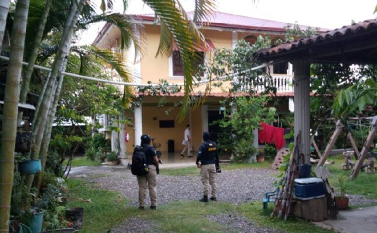 Las propiedades están registradas a nombre de Víctor Leonel Guerra, según la Atic