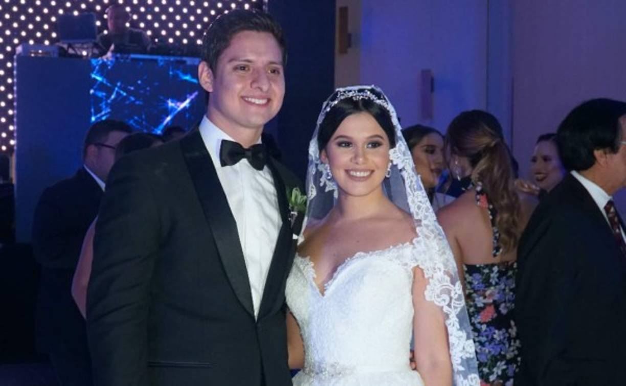 Roberto y Gabriela, los novios más enamorados.