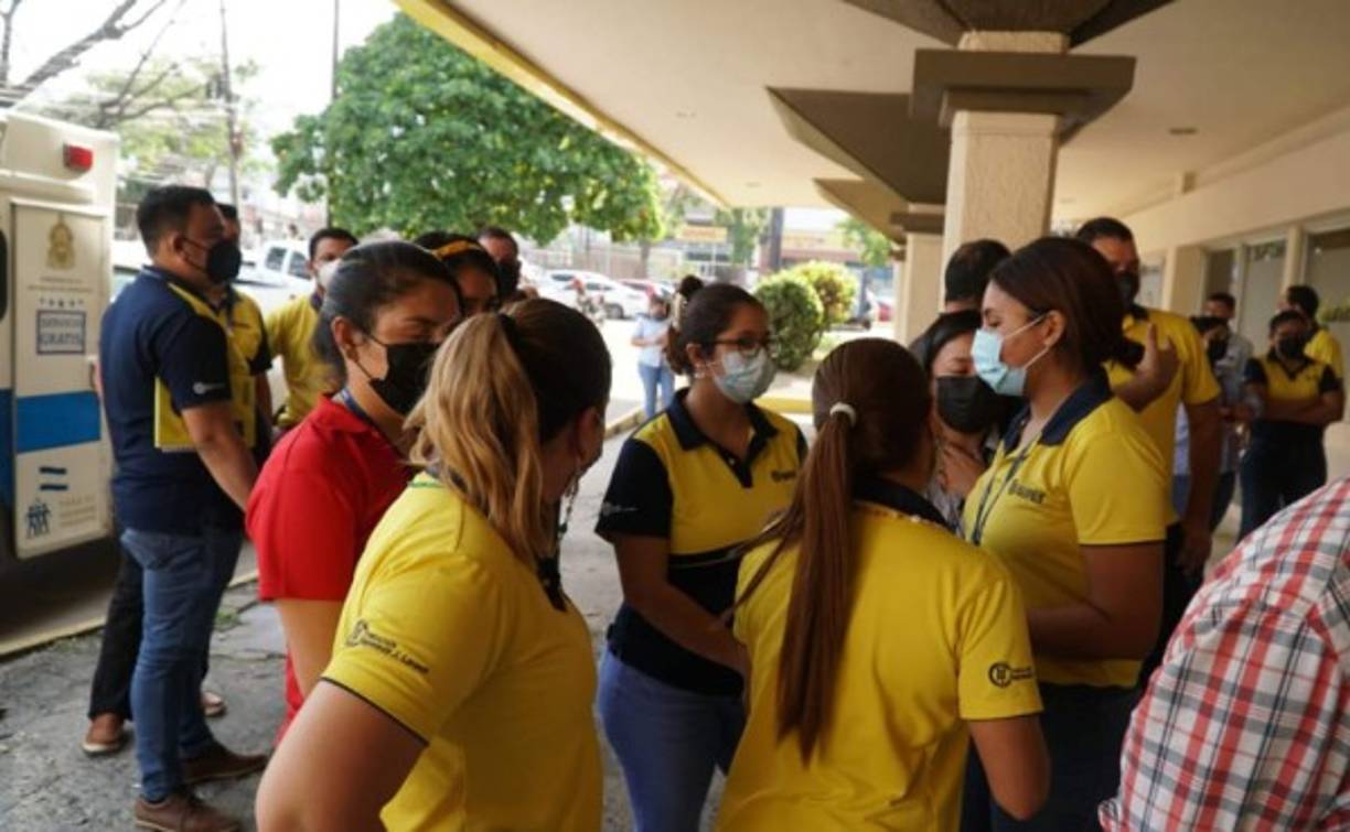 'Todos los que estaban en este punto se sorprendiero con lo sucedido y por los segundos abundó el pánico', dijeron en un comunicado, las autoridades del banco.<br/>