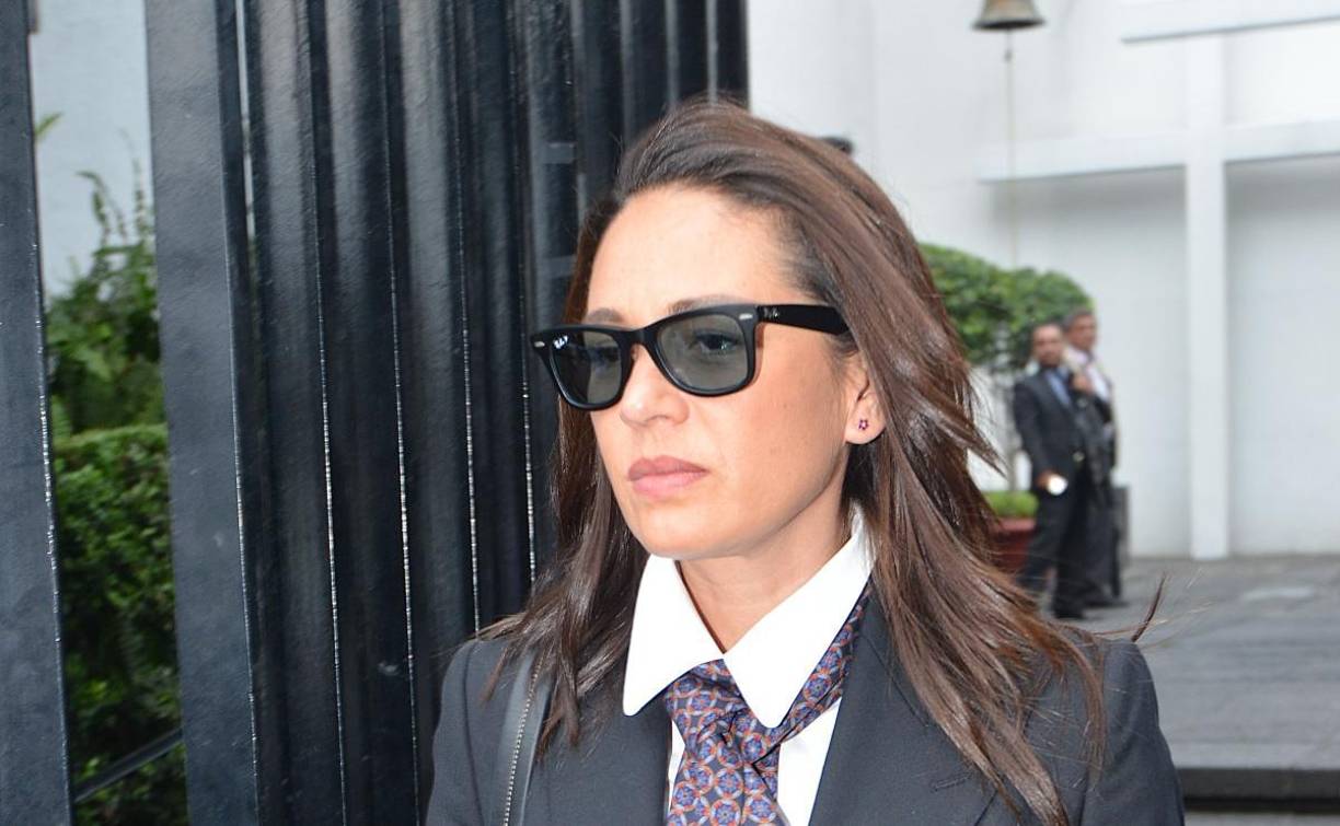 “Mi caída al alcoholismo fue por un pleito con mi papá porque ella se fue con otra vieja y yo le dije -para mí tu estás muerto-, y efectivamente, esa noche murió, le dió un infarto fulminante. Yo me sentí muy culpable, no podía con la pena”, reveló hace tiempo la actriz. 