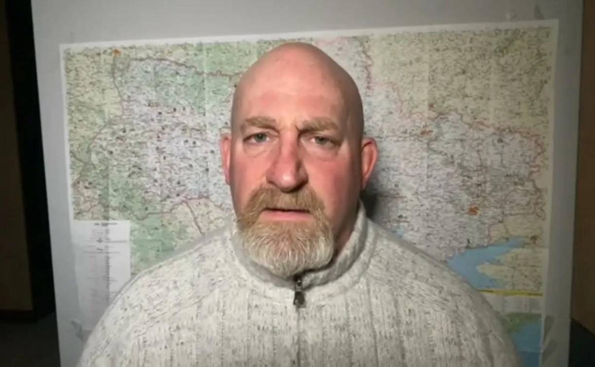 El periodista deportivo salió a defenderse en su canal de Twitch: “Para arrancar voy a ser muy sincero con estos videos viralizados de cierta gente: no tengo nada que ocultar, soy un buen tipo. Sí, he cometido errores en mi vida, como todos, y la verdad es que yo a los problemas legales los dejo en manos de los abogados”, indicó.