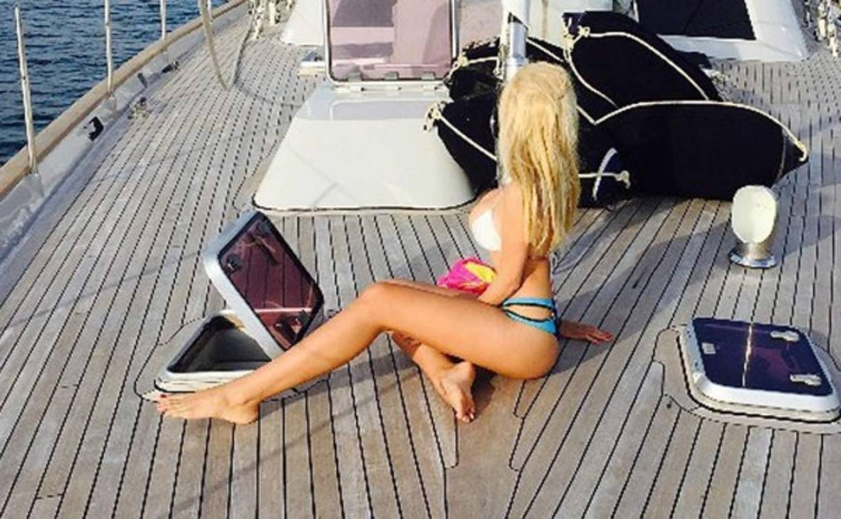 Charlotte Caniggia con sus atrevidas fotografías sube la temperatura en las redes sociales.