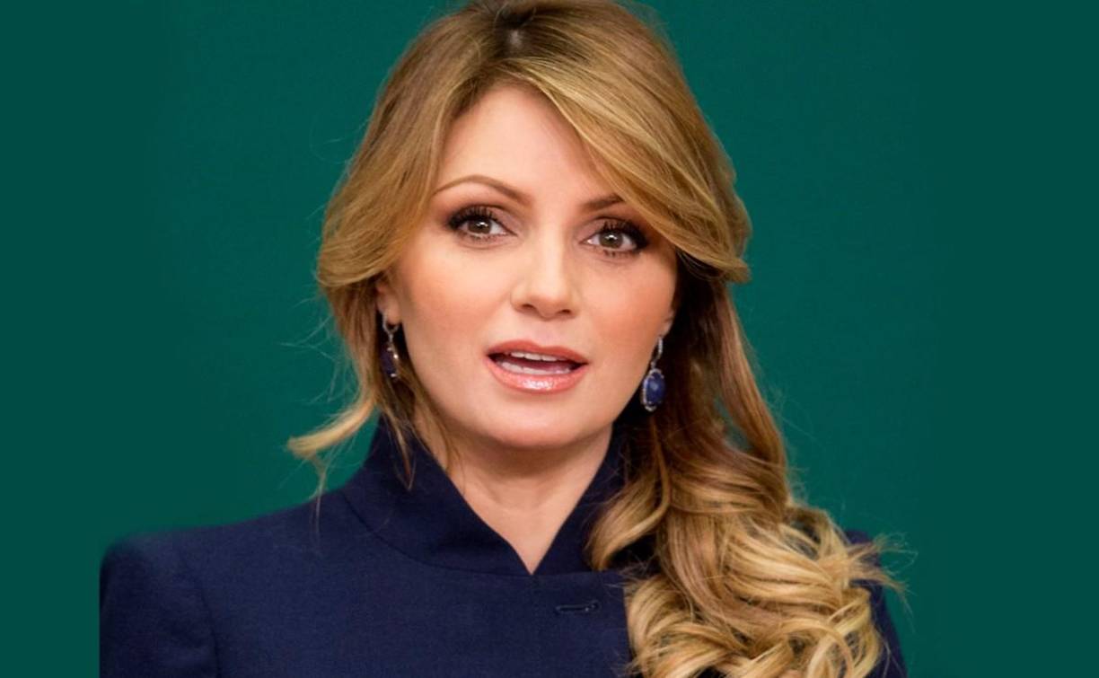La ex primera dama mexicana Angélica Rivera, divorciada del expresidente Enrique Peña Nieto (2012-2018), volverá a actuar en televisión tras 17 años de ausencia con una nueva versión en ViX de la exitosa telenovela ‘Mirada de Mujer’, según anunció este martes la plataforma de TelevisaUnivision.