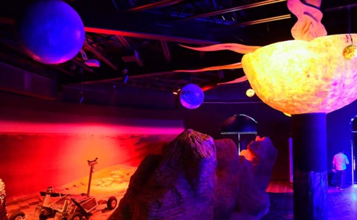 Las personas que visitan el museo pueden disfrutar de todas las atracciones de la sona espacial que tiene diversas sorpresas.