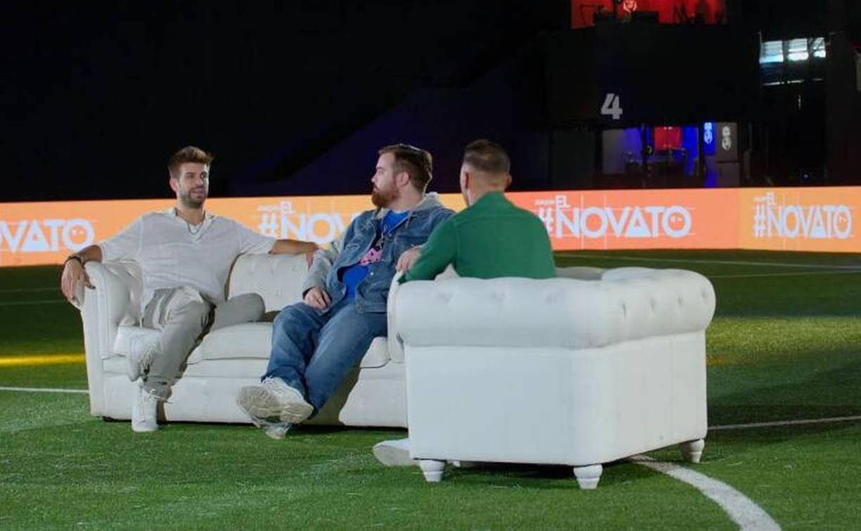 Gerard Piqué se hizo acompañar en la entrevista con Joaquín de su compañero y amigo Ibai Llanos, streamer, presentador de esports y youtuber español.