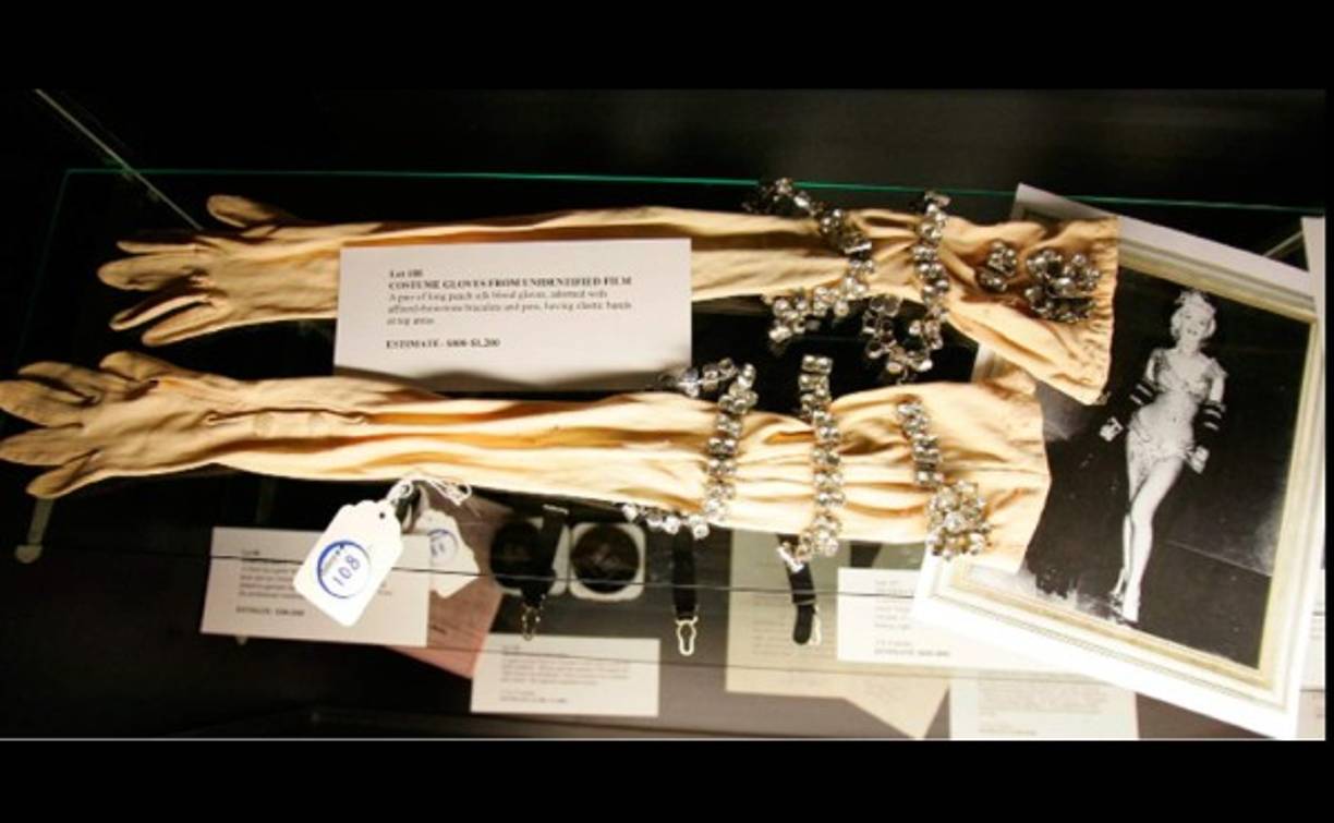 Este par de guantes fueron de la bella actriz Marilyn Monroe.