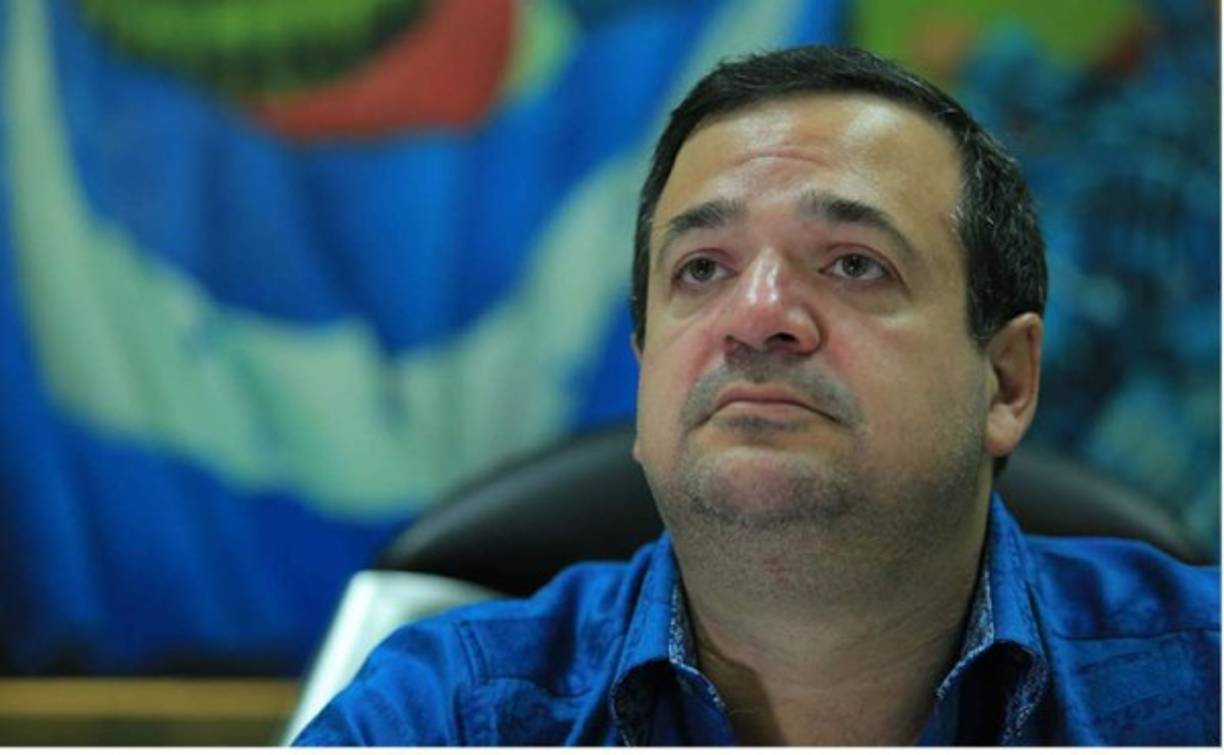 Rosenthal Coello (de 48 años), político, exministro y expresidente del club de fútbol Marathón, se declaró culpable en agosto de 2017 de un delito de lavado de dinero, informó la Fiscalía de Nueva York. El empresario admitió su culpabilidad al “intentar participar en transacciones monetarias en propiedades derivadas de delitos de narcotráfico en 2013”. La Fiscalía informó en dicha ocasión mediante un comunicado que Rosenthal reconoció ante una corte federal de Manhattan haber prestado servicios financieros a importantes narcotraficantes, entre ellos a un jefe del cartel de los Cachiros.