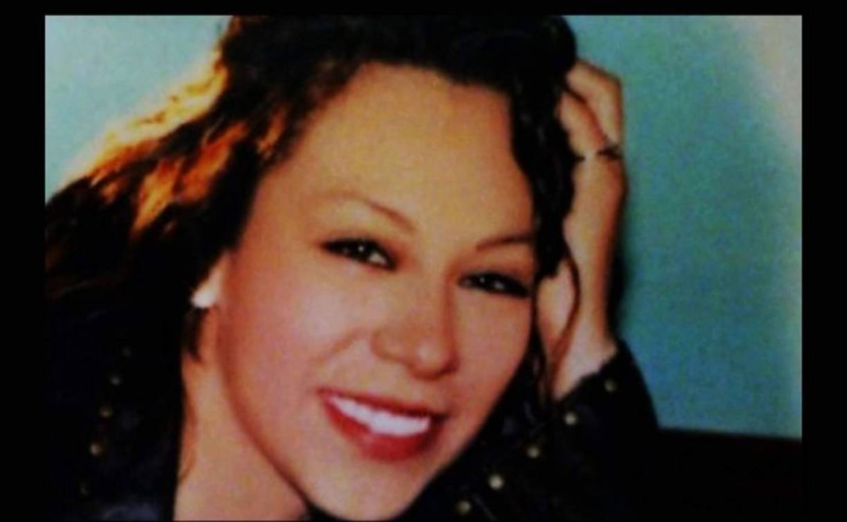 El Chapo vivió uno de sus romances más intensos con Zulema Hernández, una reclusa del penal de Puente Grande, Jalisco, de donde el capo se fugó por primera vez el 19 de febrero de 2001.<br/><br/>Zulema estaba sentenciada a 35 años de prisión por asalto e intento de secuestro, cuando comenzó su relación con el narcotraficante. A los pocos meses fue liberada.