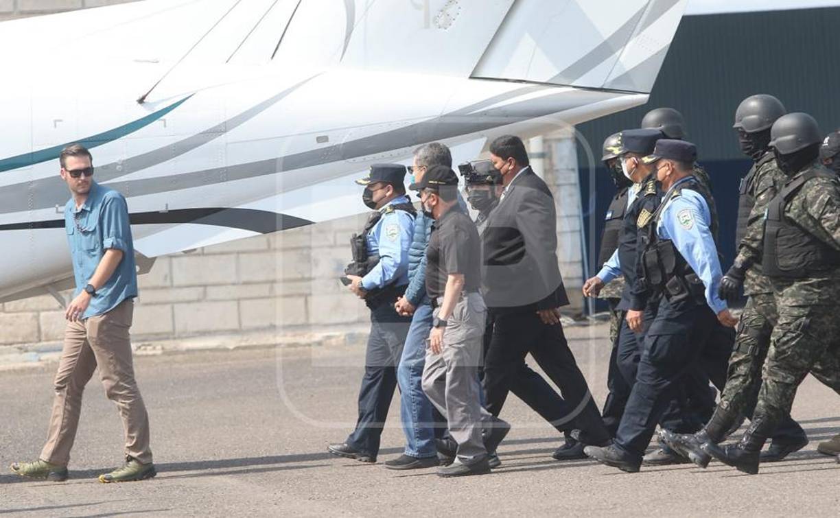 Hernández Alvarado fue llevado a Estados Unidos a bordo de una aeronave de la DEA. 